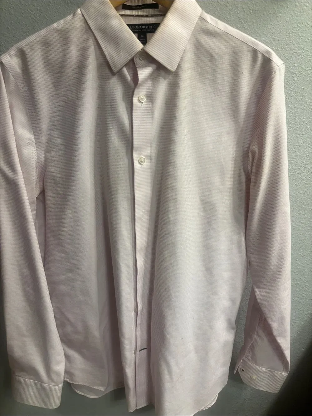 Banana Republic Light Pink Men's Dress Shirt - Classic Point Collar